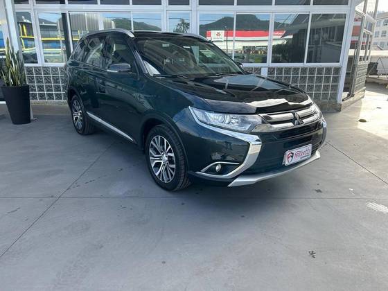 MITSUBISHI OUTLANDER 2.2 4X4 16V DIESEL 4P AUTOMÁTICO